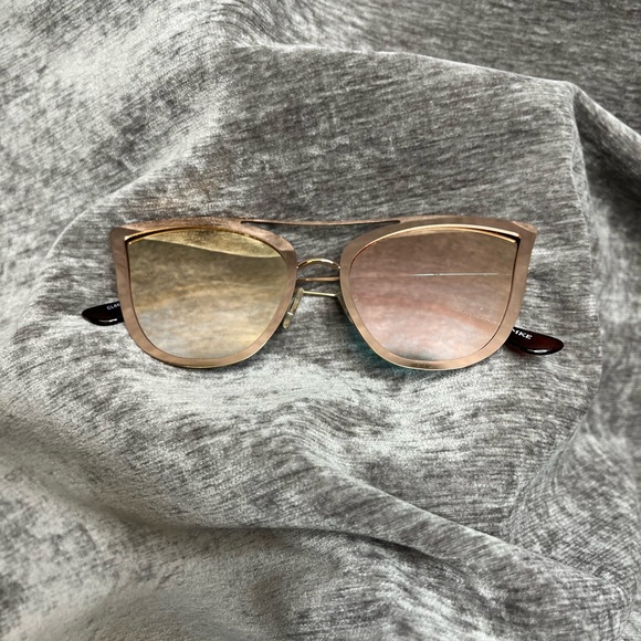 Carolina Lemme Sunglasses - Picture 1 of 1